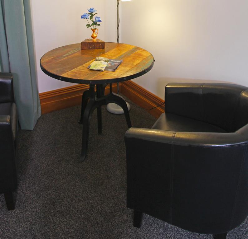 Artica Art & Accommodation Dunedin Room photo